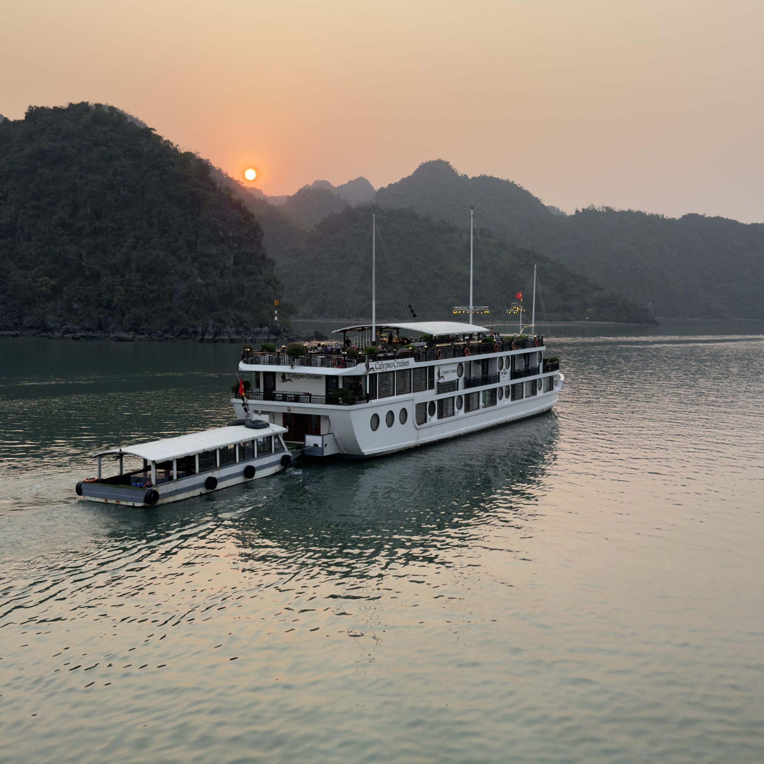 Sunset view from the Mon Chéri Cruise in Ha Long Bay, Vietnam
